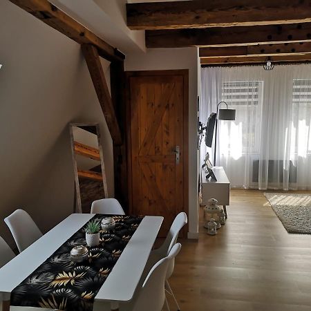 Apartament Attic Apartment เมียนซิดดรอแย ภายนอก รูปภาพ