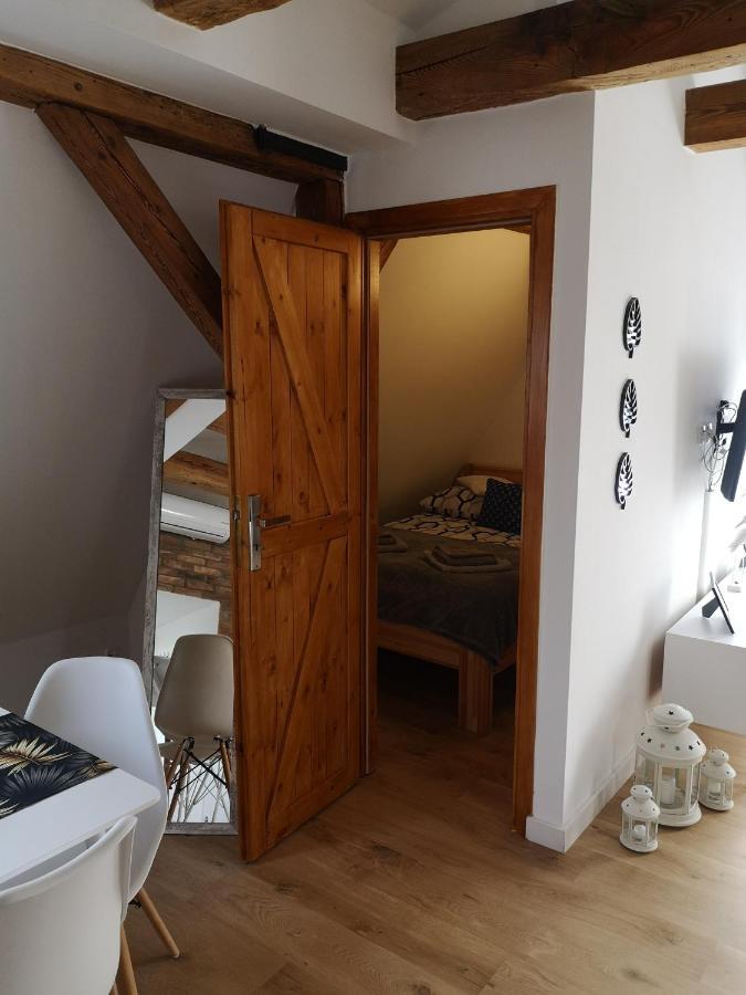 Apartament Attic Apartment เมียนซิดดรอแย ภายนอก รูปภาพ